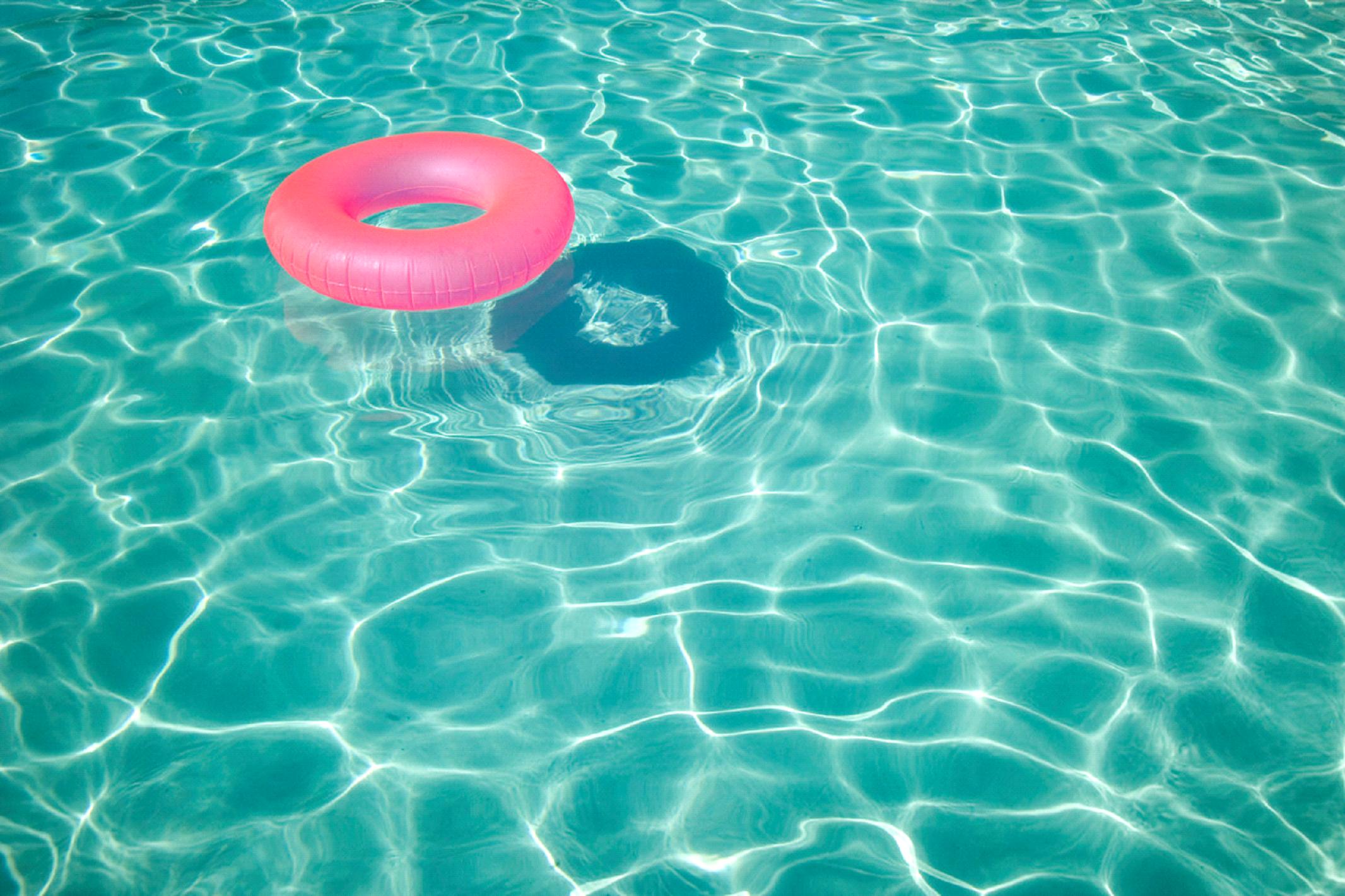 famous-summer-pool-tumblr-summer